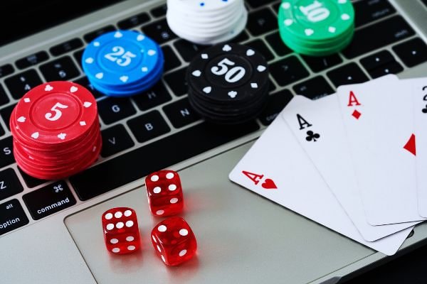 Pengguna Indonesia memainkan slot online starslot777 melalui browser ponsel Android dengan nyaman